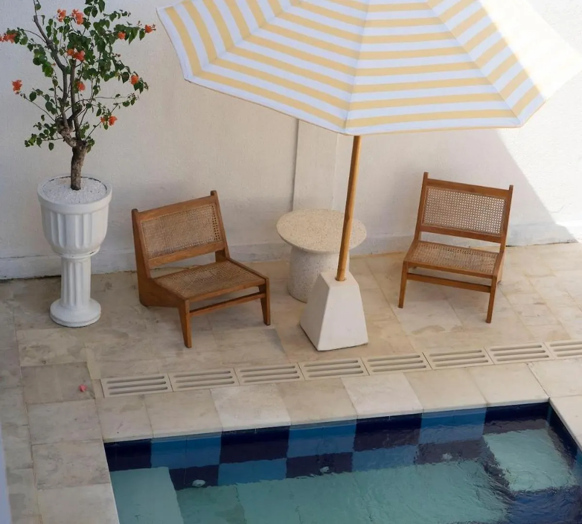 Family Friendly Luxury Pool Villa - Walk To Shops Seminyak